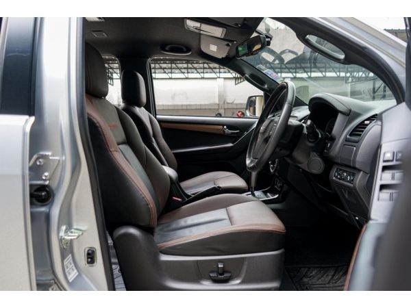 2018 Isuzu D-Max 3.0 CAB-4  Vcross MAX Z-Prestige 4WD Pickup รูปที่ 4